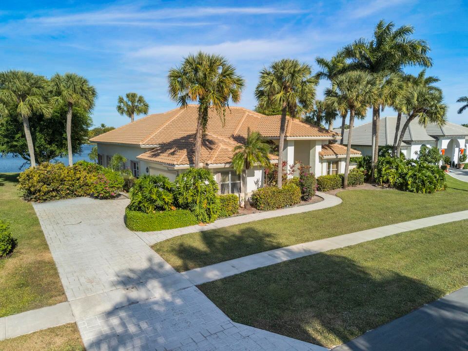 En Venta: $995,000 (4 camas, 3 baños, 3095 Pies cuadrados)