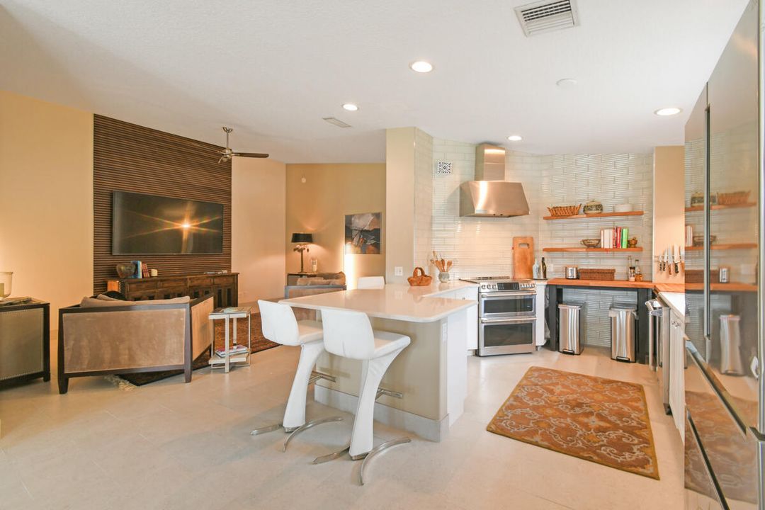 For Rent: $5,000 (2 beds, 2 baths, 1609 Square Feet)