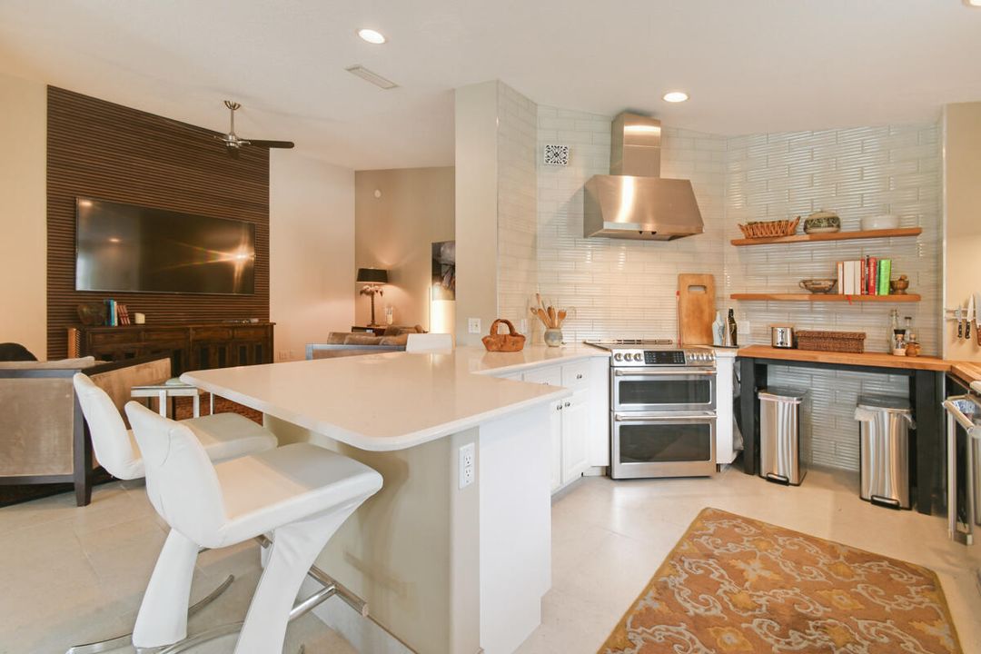 For Rent: $5,000 (2 beds, 2 baths, 1609 Square Feet)