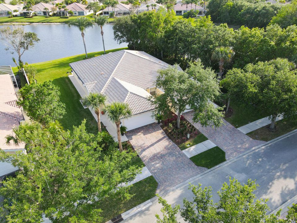 For Rent: $5,000 (2 beds, 2 baths, 1609 Square Feet)