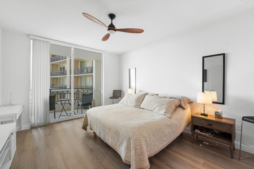 For Rent: $4,300 (2 beds, 2 baths, 1120 Square Feet)