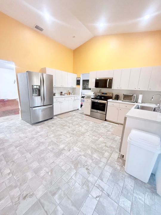 En Venta: $510,900 (2 camas, 2 baños, 2227 Pies cuadrados)