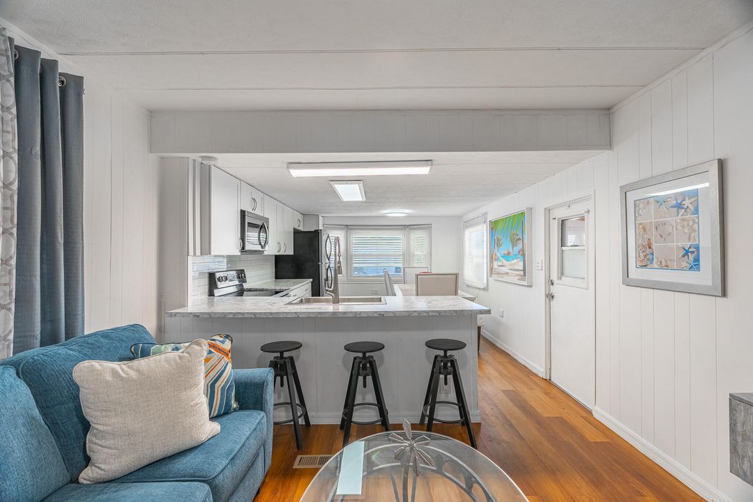 For Sale: $176,000 (3 beds, 2 baths, 672 Square Feet)