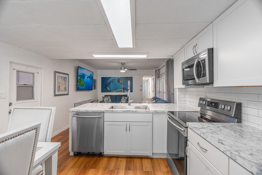 For Sale: $176,000 (3 beds, 2 baths, 672 Square Feet)