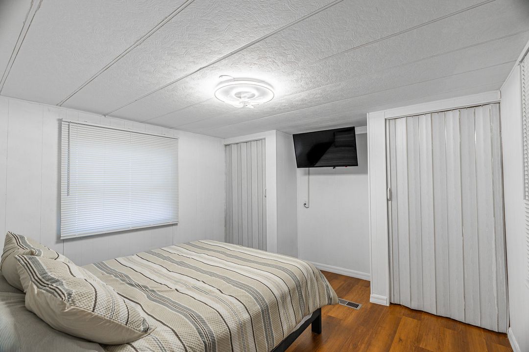 For Sale: $176,000 (3 beds, 2 baths, 672 Square Feet)