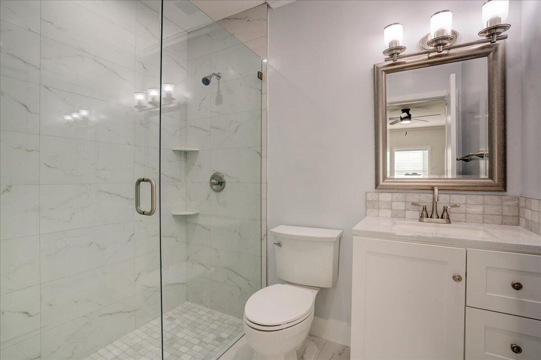 For Rent: $4,100 (3 beds, 2 baths, 1032 Square Feet)