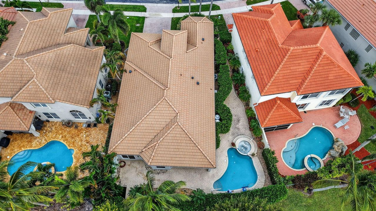 For Sale: $850,000 (4 beds, 2 baths, 2238 Square Feet)