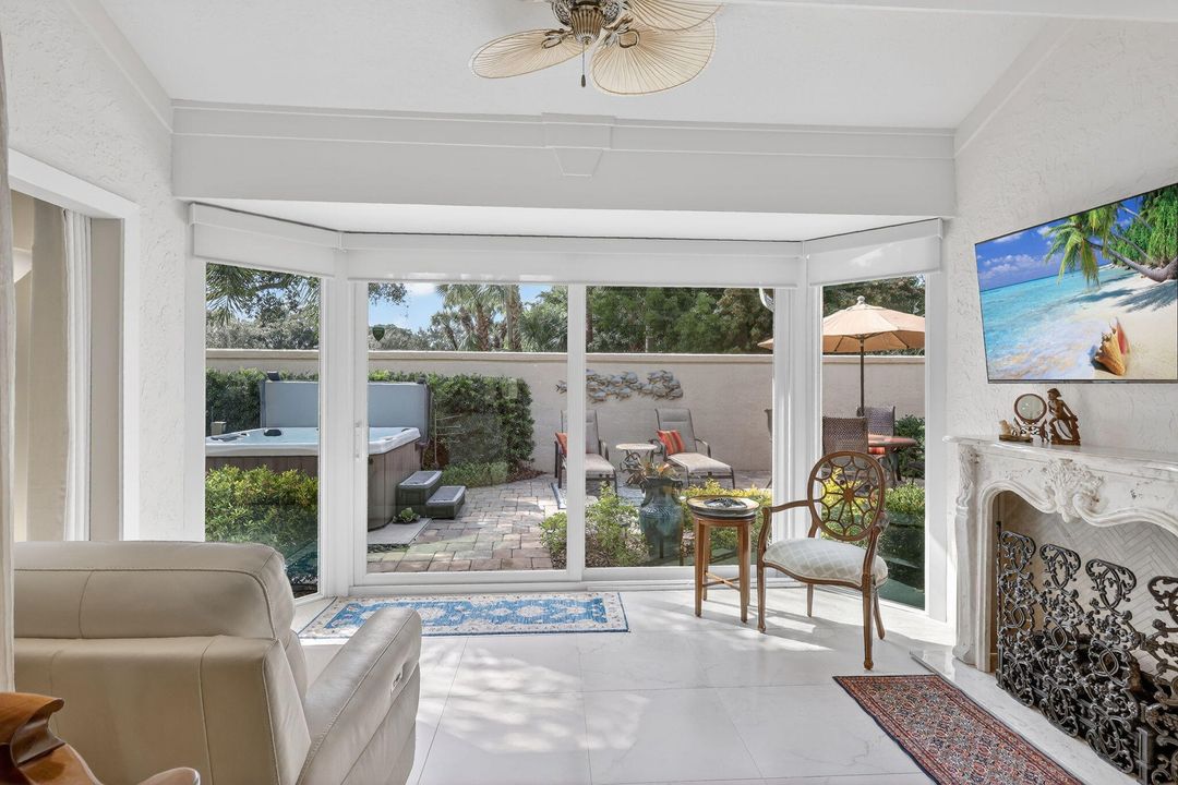 На продажу: $875,000 (2 спален, 2 ванн, 2225 Квадратных фут)