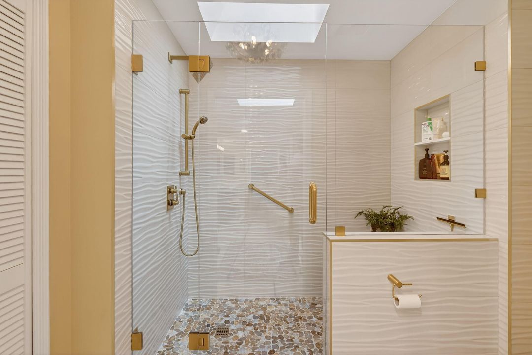 На продажу: $875,000 (2 спален, 2 ванн, 2225 Квадратных фут)