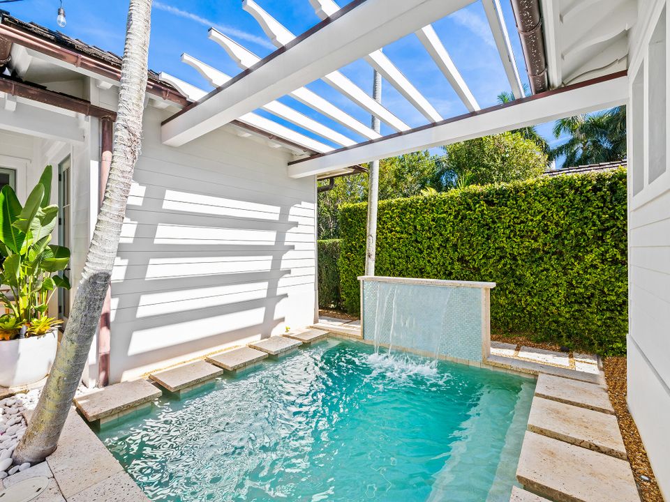 En Venta: $5,499,000 (4 camas, 3 baños, 2411 Pies cuadrados)