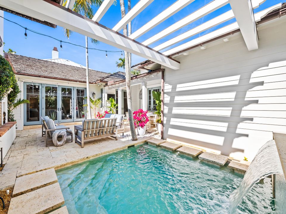 En Venta: $5,499,000 (4 camas, 3 baños, 2411 Pies cuadrados)