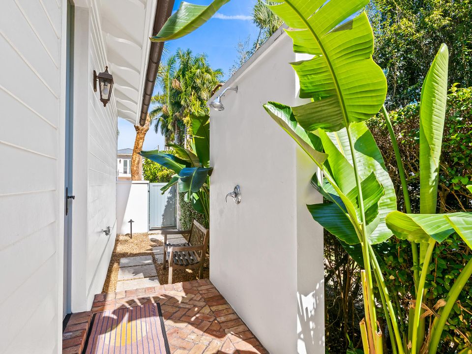 En Venta: $5,499,000 (4 camas, 3 baños, 2411 Pies cuadrados)