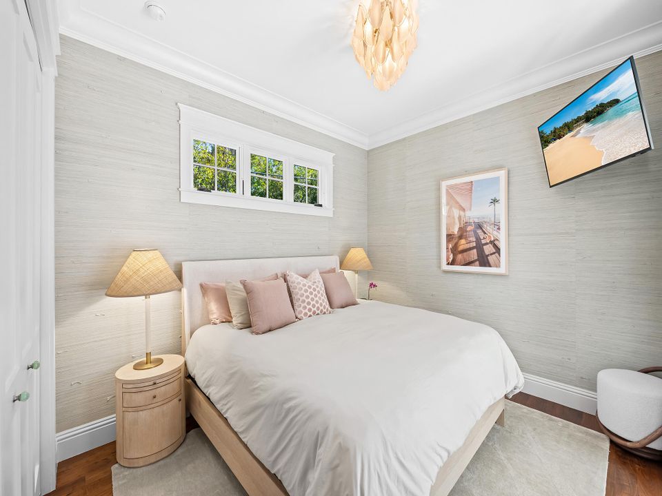 En Venta: $5,499,000 (4 camas, 3 baños, 2411 Pies cuadrados)