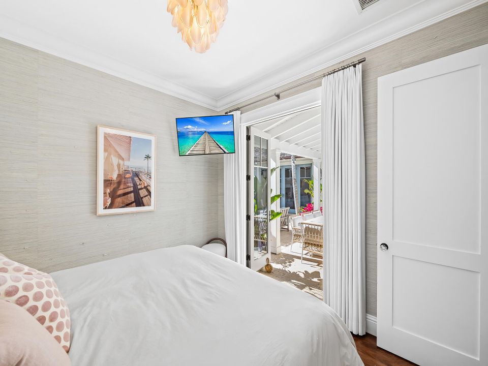 En Venta: $5,499,000 (4 camas, 3 baños, 2411 Pies cuadrados)