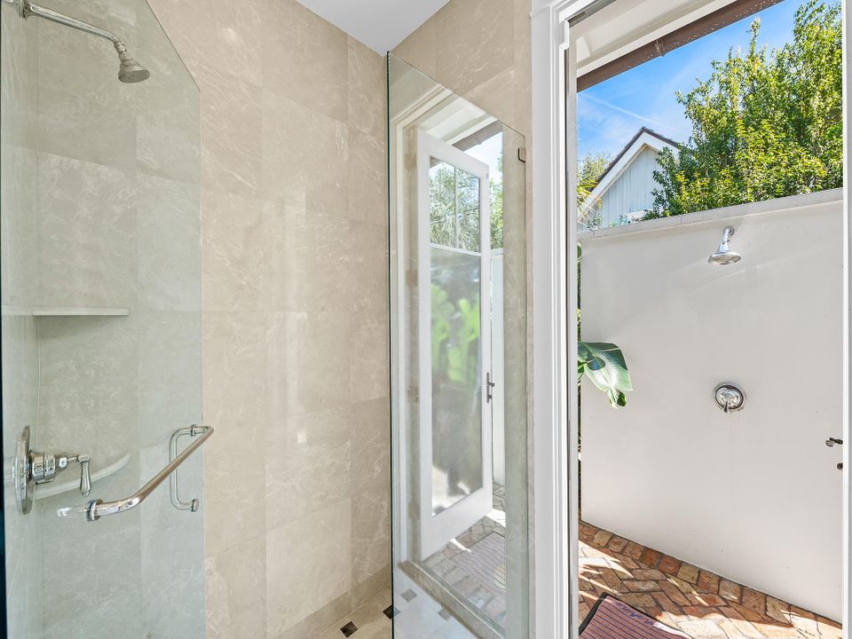 En Venta: $5,499,000 (4 camas, 3 baños, 2411 Pies cuadrados)