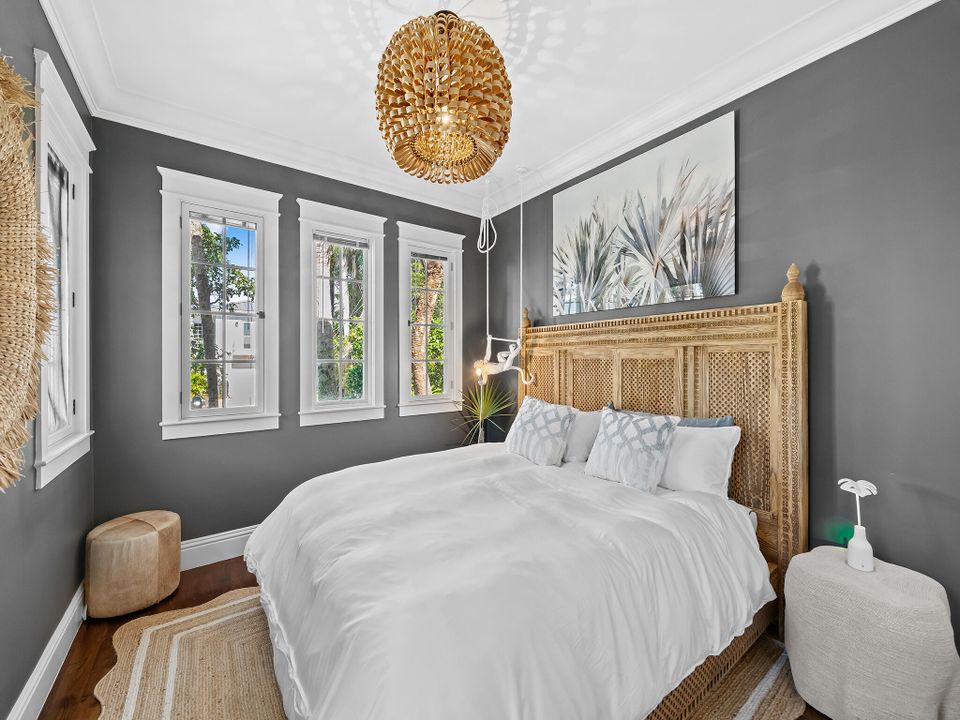 En Venta: $5,499,000 (4 camas, 3 baños, 2411 Pies cuadrados)