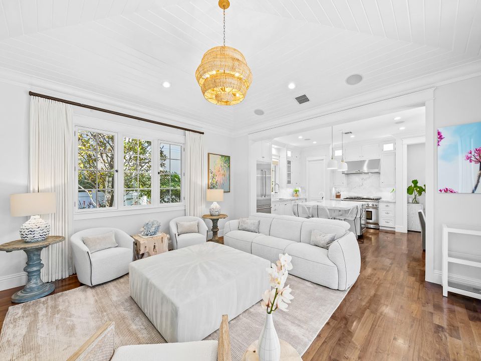 En Venta: $5,499,000 (4 camas, 3 baños, 2411 Pies cuadrados)