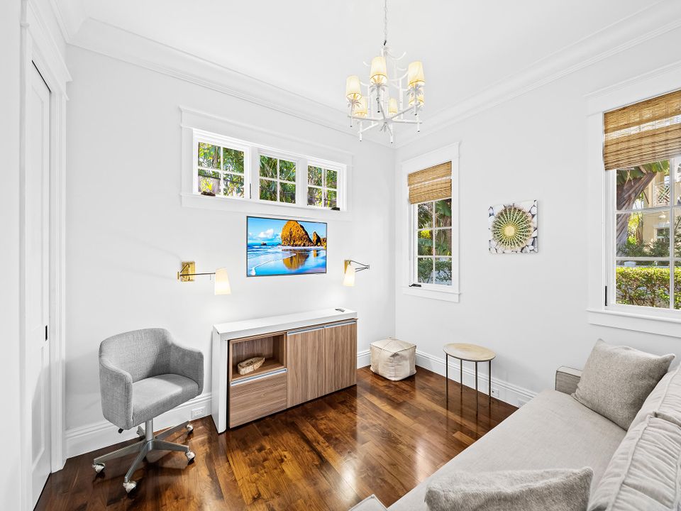 En Venta: $5,499,000 (4 camas, 3 baños, 2411 Pies cuadrados)