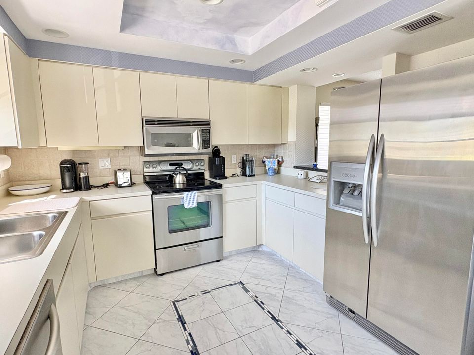 For Rent: $9,500 (2 beds, 2 baths, 1705 Square Feet)