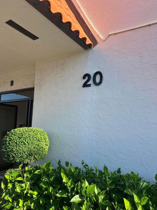 For Rent: $3,000 (2 beds, 2 baths, 1010 Square Feet)