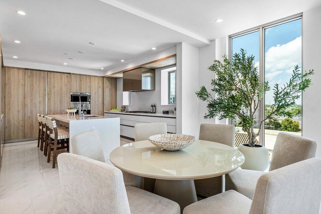 For Sale: $3,650,000 (4 beds, 4 baths, 3458 Square Feet)