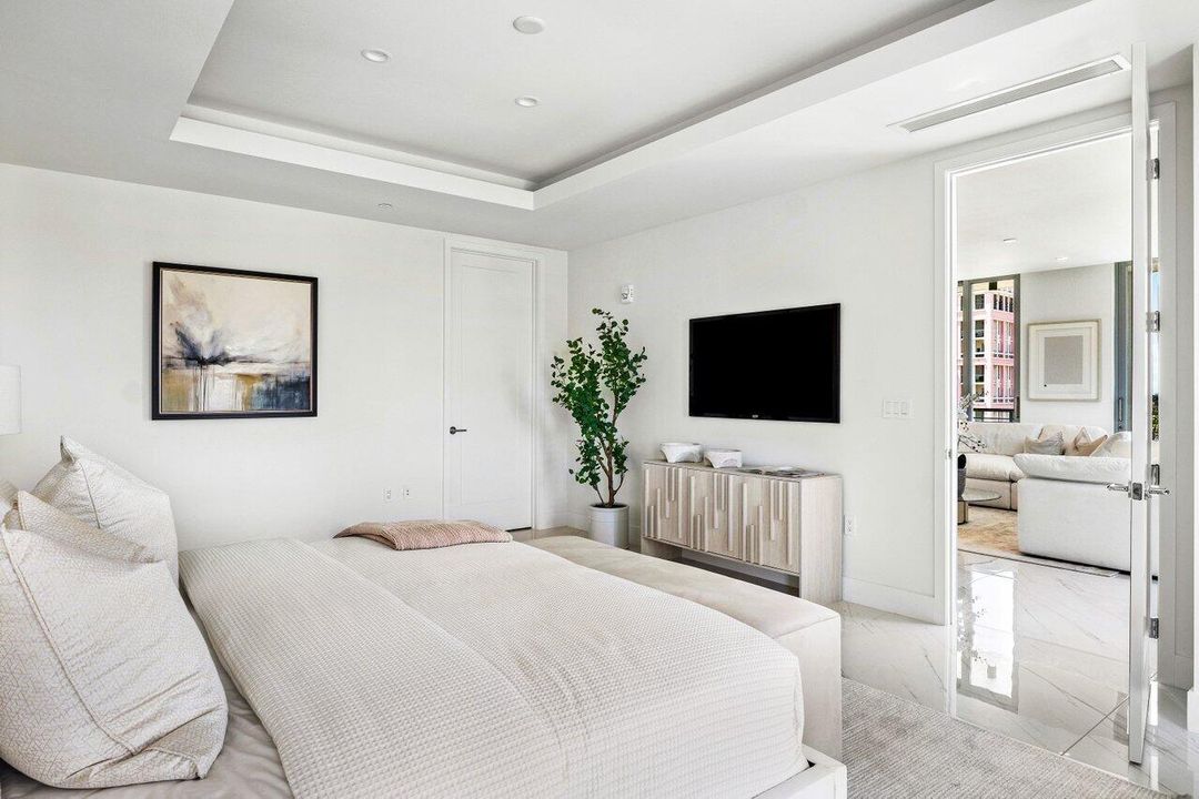 For Sale: $3,650,000 (4 beds, 4 baths, 3458 Square Feet)