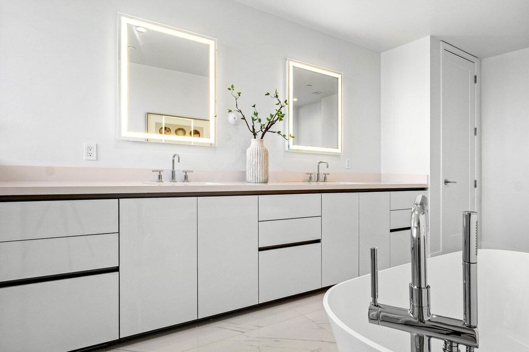 For Sale: $3,650,000 (4 beds, 4 baths, 3458 Square Feet)