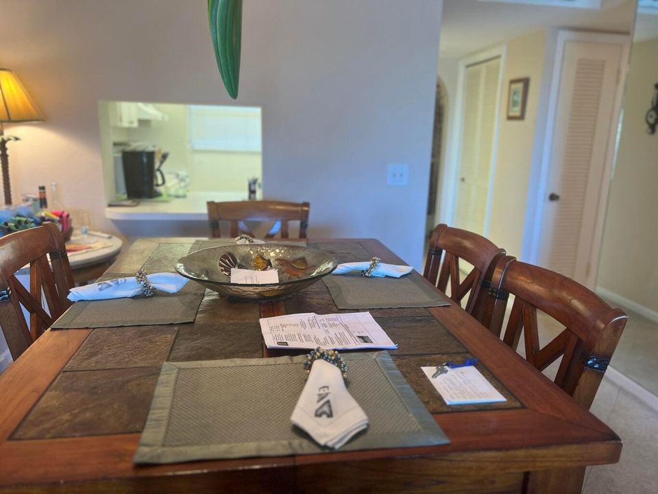 For Rent: $3,000 (2 beds, 2 baths, 1010 Square Feet)