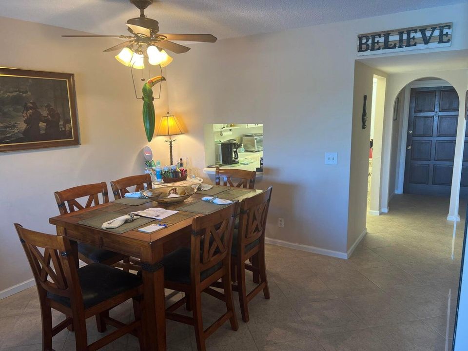 For Rent: $3,000 (2 beds, 2 baths, 1010 Square Feet)