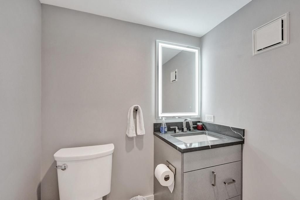 待售: $1,195,000 (2 贝兹, 2 浴室, 1830 平方英尺)