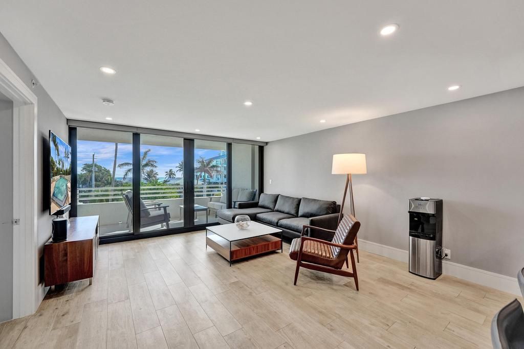 待售: $1,195,000 (2 贝兹, 2 浴室, 1830 平方英尺)