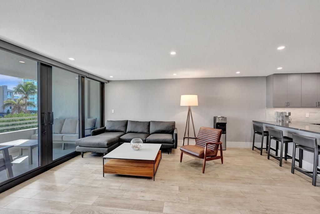 待售: $1,195,000 (2 贝兹, 2 浴室, 1830 平方英尺)