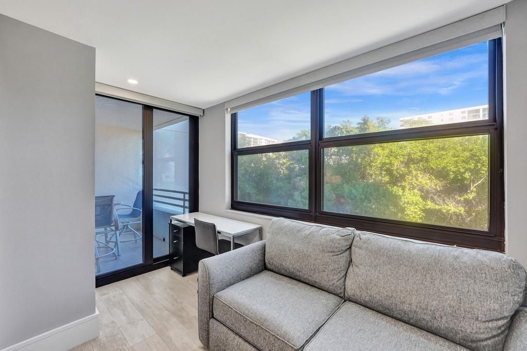 待售: $1,195,000 (2 贝兹, 2 浴室, 1830 平方英尺)