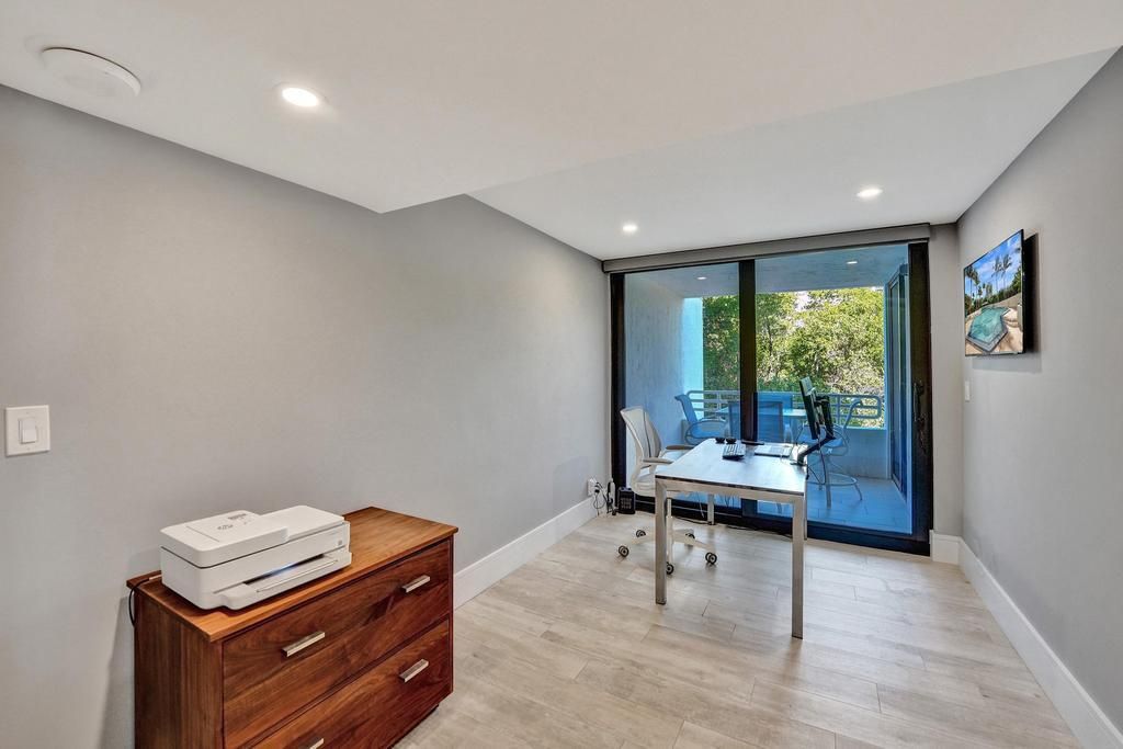 待售: $1,195,000 (2 贝兹, 2 浴室, 1830 平方英尺)