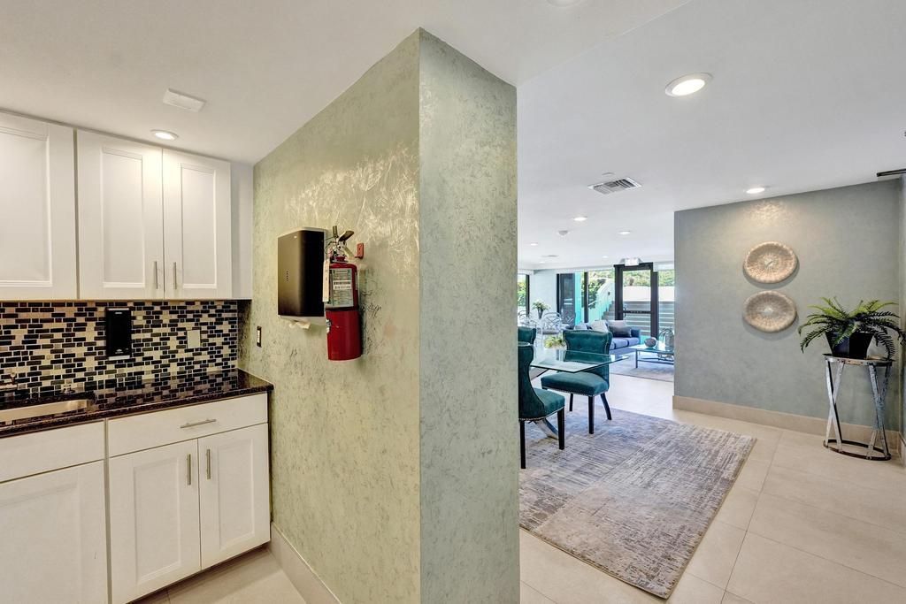 待售: $1,195,000 (2 贝兹, 2 浴室, 1830 平方英尺)