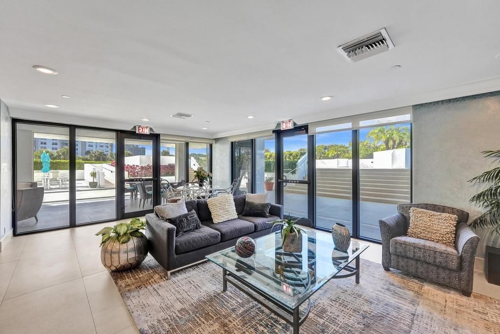 待售: $1,195,000 (2 贝兹, 2 浴室, 1830 平方英尺)