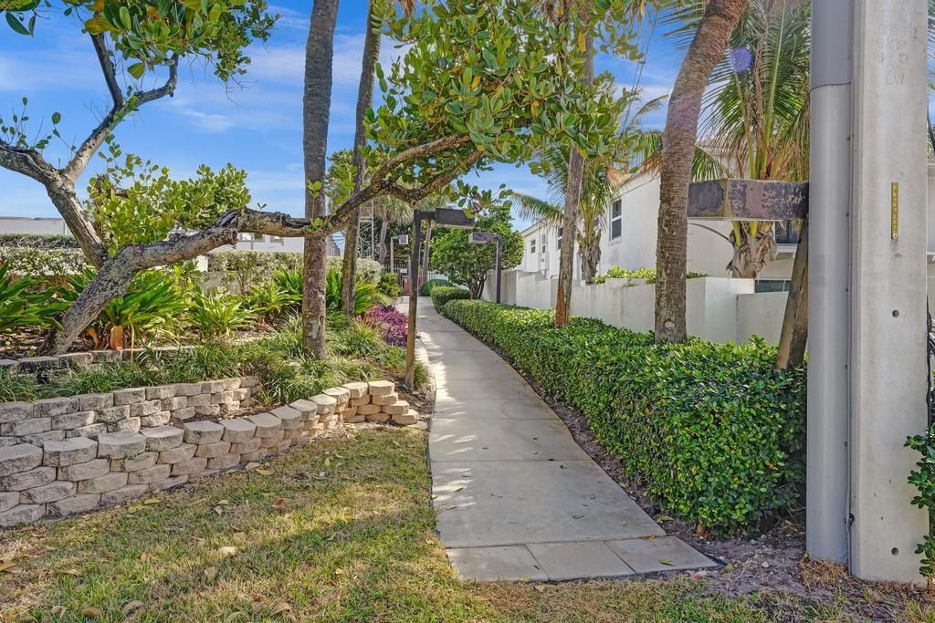 待售: $1,195,000 (2 贝兹, 2 浴室, 1830 平方英尺)