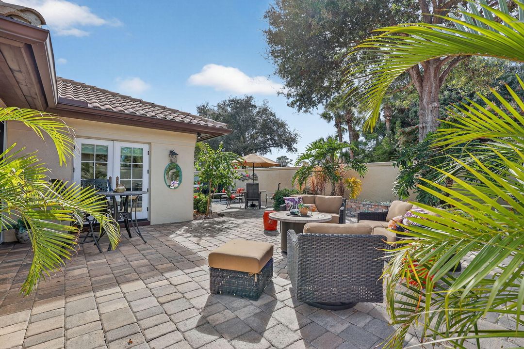 На продажу: $875,000 (2 спален, 2 ванн, 2225 Квадратных фут)