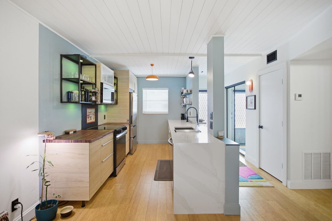 En Venta: $210,000 (2 camas, 2 baños, 1013 Pies cuadrados)