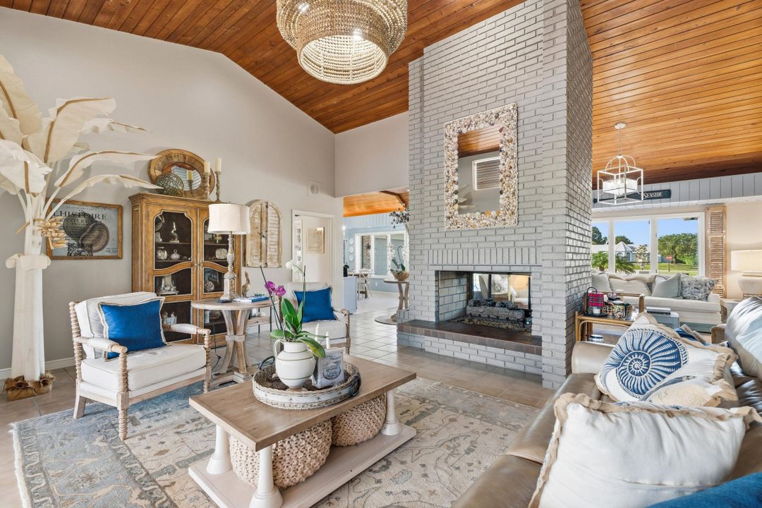 For Sale: $1,775,000 (4 beds, 3 baths, 3907 Square Feet)