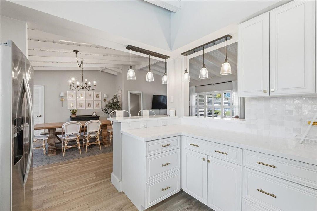 For Sale: $850,000 (4 beds, 2 baths, 1708 Square Feet)