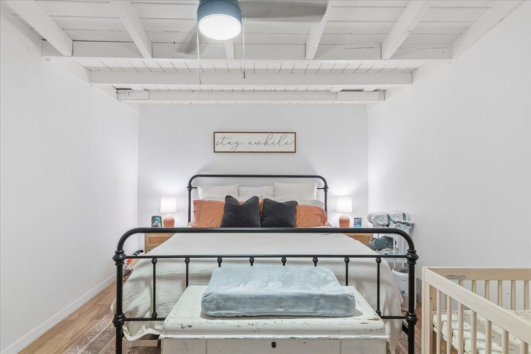 For Sale: $850,000 (4 beds, 2 baths, 1708 Square Feet)