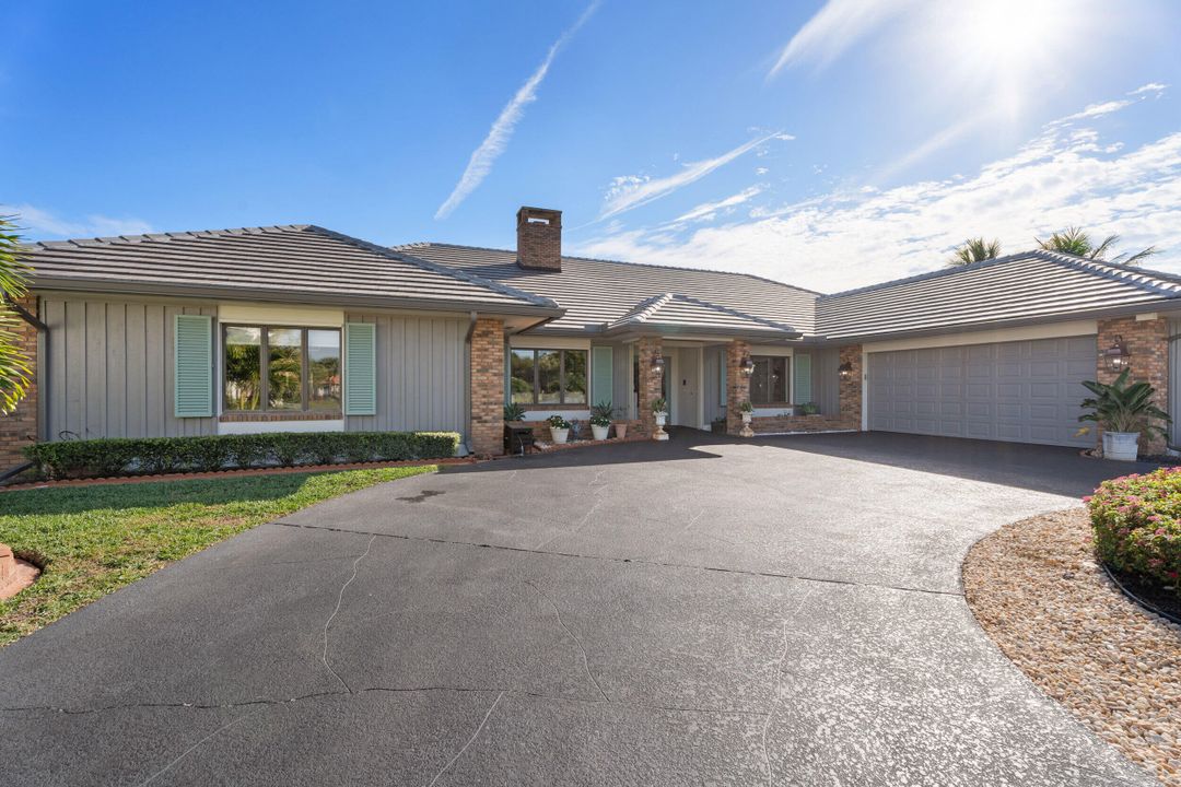 For Sale: $1,775,000 (4 beds, 3 baths, 3907 Square Feet)