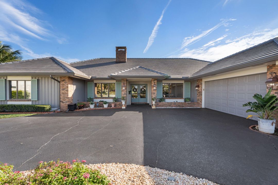 For Sale: $1,775,000 (4 beds, 3 baths, 3907 Square Feet)