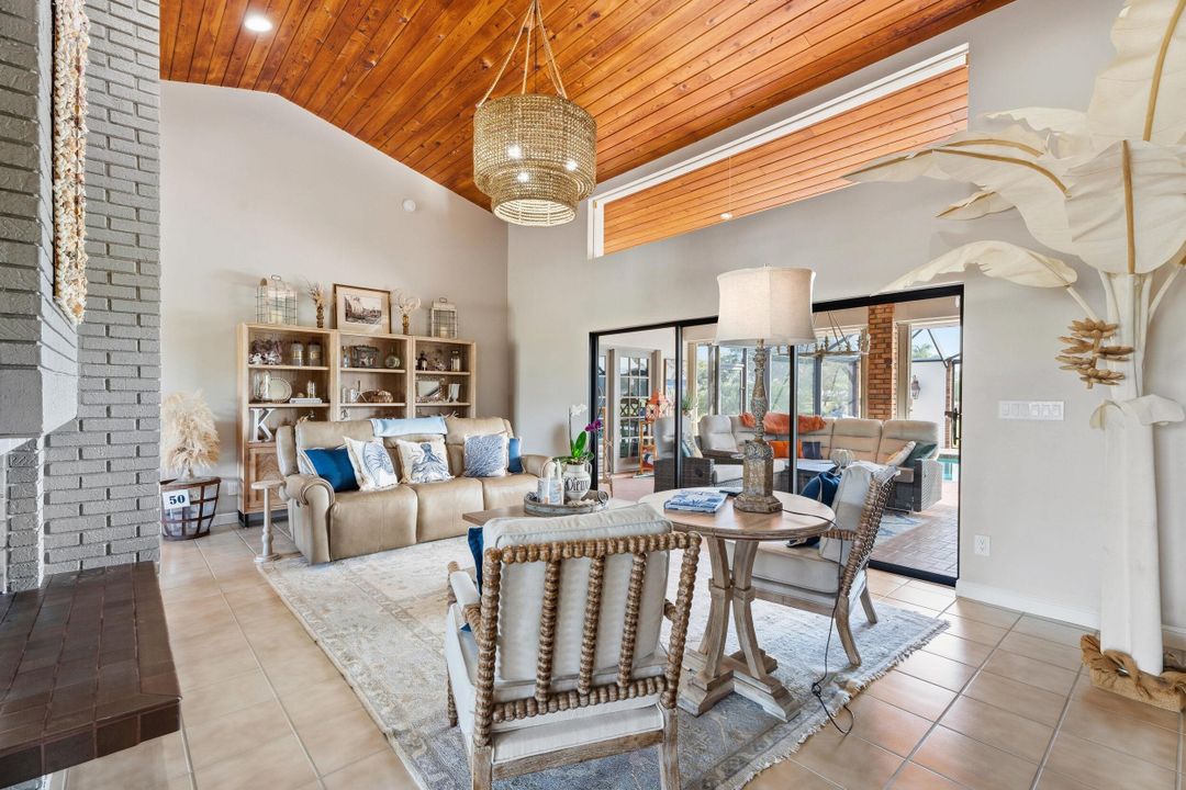 For Sale: $1,775,000 (4 beds, 3 baths, 3907 Square Feet)