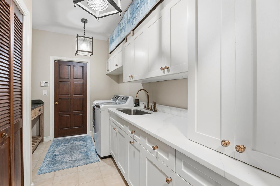 For Sale: $1,775,000 (4 beds, 3 baths, 3907 Square Feet)