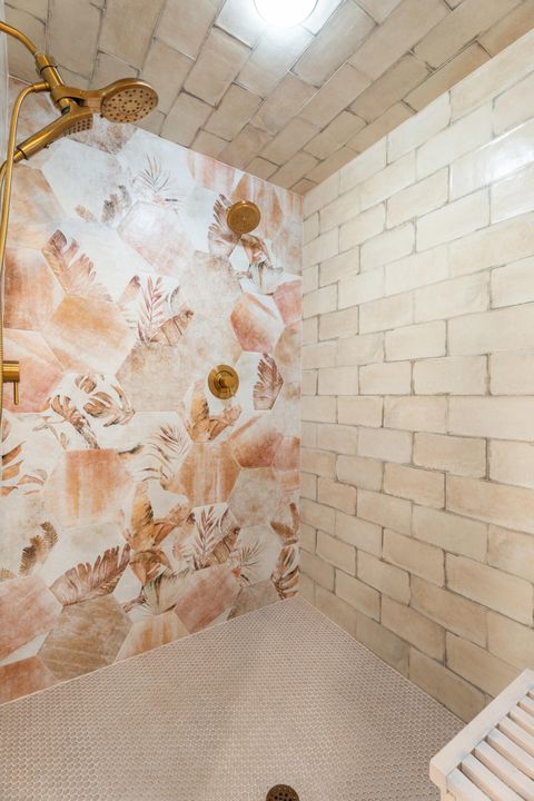 For Sale: $1,775,000 (4 beds, 3 baths, 3907 Square Feet)