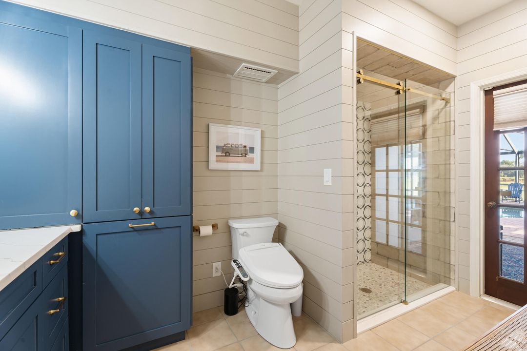 For Sale: $1,775,000 (4 beds, 3 baths, 3907 Square Feet)