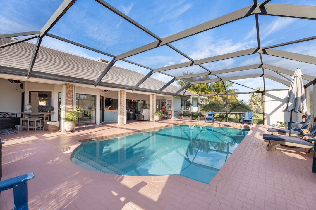 For Sale: $1,775,000 (4 beds, 3 baths, 3907 Square Feet)