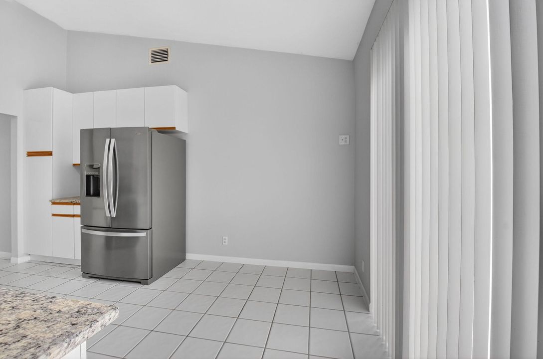 En Venta: $670,000 (3 camas, 2 baños, 1609 Pies cuadrados)